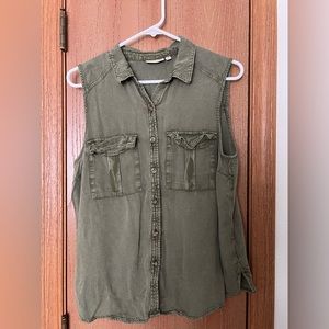 So Sleeveless Top L